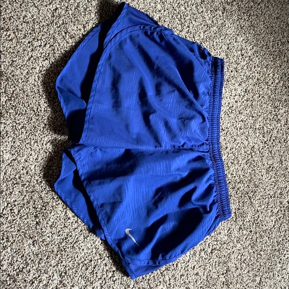 Women’s Nike shorts - Picture 1 of 1